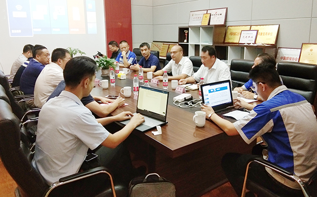 暨揭牌儀式之后校領導章丘區領導在山東居邦源機械集團董事長景奉國的引領下進行座談，會議指出國以才立，政以才治，業以才興，創新驅動的實質是人才驅動。